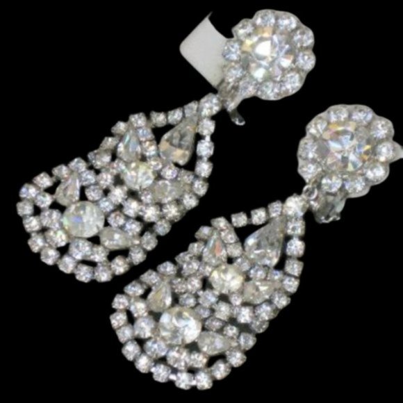 Huge Vintage Clear Rhinestone Long Shoulder Duster Earrings - Picture 5 of 8